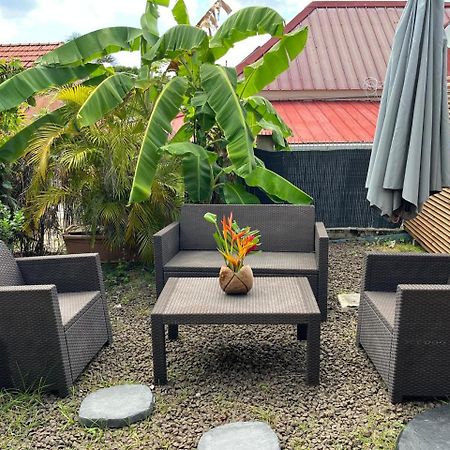 Agreable Appartement En Rez-De-Jardin A 450M De La Mer Sainte-Anne Exteriör bild