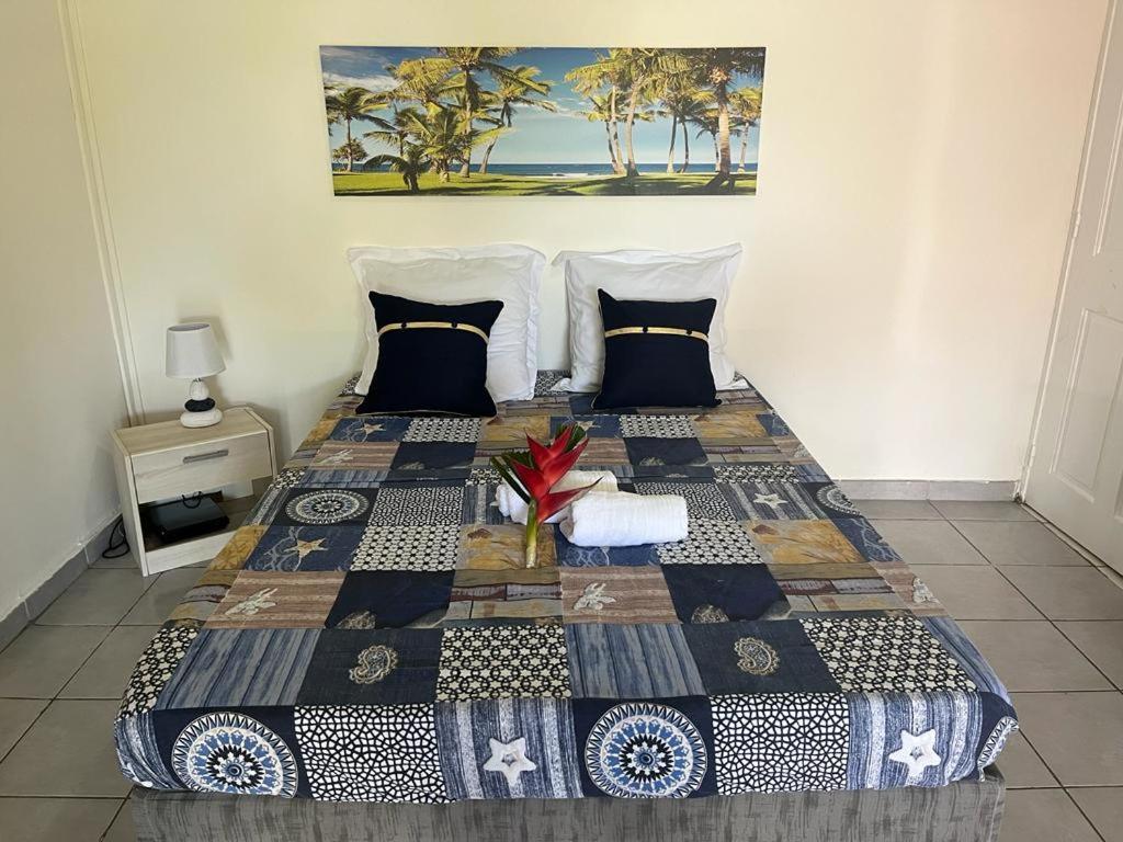 Agreable Appartement En Rez-De-Jardin A 450M De La Mer Sainte-Anne Exteriör bild